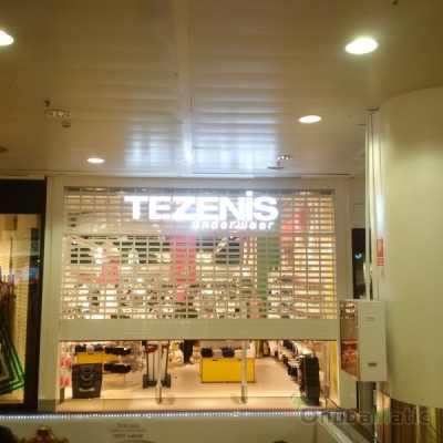 Instalación de persiana automatica enCC.CC.. Nervión de Sevilla en tienda Tezenis.